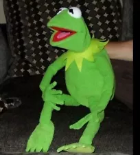 KERMIT FROG REPLICA , FULL BODY HAND PUPPET BENDY FINGERS PROFESIONAL PUPPET