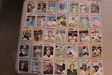 1977 Topps baseball partial set 225 card Lot No doubles