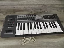 Roland EDIROL PCR-300 synthesizer keyboard