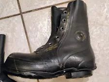 US MILITARY EXTREME COLD WEATHER BOOTS BUNNY -20 DEG BATA BLACK (Pre-Owned) 10 W