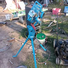 Jugs M6000 Lite-Flite Pitching Machine - Used But Works Great