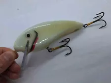 5.5" Smoker Tackle S.S. Shad White Scale Crankbait Musky Lure