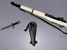 AUTHENTIC 1964 HASBRO GI JOE WHITE M-1 GARAND NAVY RIFLE WITH BAYONET AND SHEATH