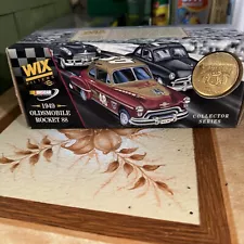 Ertl 1998 Collectible WIX FILTERS 1949 Oldsmobile Rocket 88 Diecast Bank Nascar