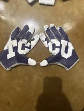 Tcu team issued gloves