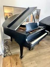 Steinway M Satin Ebony 5‘7“