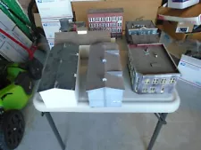 LOT OF HO SCALE BUILDINGS FOR PARTS AND RESTORATION (91309)