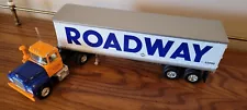 Mack R-Model w/ 35' Trailer - Roadway 19-2280