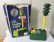 Vintage Battery Operated Traffic Light Focus Enterprises Co w/ Box for Parts