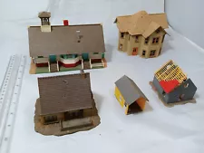 Lot of HO scale houses buildings