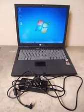 Gateway M305CRV 15" Laptop Windows 7 Ultimate