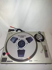 TECHNICS SL1200 MK2 MKII PROFESSIONAL QUARTZ MOBILE CLUB STUDIO DJ TURNTABLE