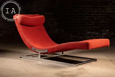 Modernist Upholstered Chaise Lounge in Red