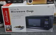 NIB Sunbeam 0.7 cu ft Microwave Oven - Black SGCMV807BK-07