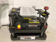 CENTRAL MACHINERY 12" PLANER 95082 2.5HP 12V 60HZ 11.8A AUTO FEED 20FT PER MIN