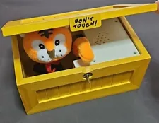 Don't Touch Useless Box with Attitude Leave Me Alone Surprises Machine Cat Tiger