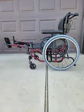 Quickie 2 HEAVY DUTY -350lb Max Folding Lightweight Wheelchair 21" x 20" Used