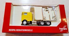 Herpa HO 1/87 Peterbilt 362E Cab Over. Yellow. NOS.