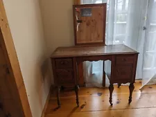 Vintage Desk With Mirror