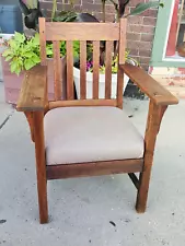 Antique Mission Arts & Crafts quarter sawn oak armchair Stickley chair?