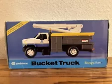 2001 GMC C7500 Bucket Truck Boom Con Edison NY NYC PROMO Plastic 1/18 Utility