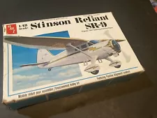 AMT Stinson Reliant SR-9 Model Kit 1/48