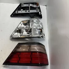 Tail light assembly OEM Mercedes Benz W124 E500 E320 1993-1996 RH right