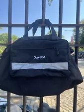 NWT Authenic Supreme - Supreme Duffle Bag Black 22FW - Mens