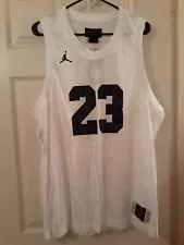 New Jumpman Air Jordan Retro 11 Snakeskin Legacy Jersey White Size M bred scott