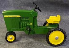 Vintage Toy JOHN DEERE MODEL 20 D-65 PEDAL TRACTOR Rare