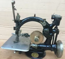 Willcox and Gibbs Picot Chain stitch Antique Sewing machine