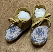 1 Very Beautiful Pair Native American Lakota Sioux Beaded Baby Moccasins