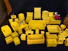 Doll House Miniature Yellow Collection Garage Sale #10