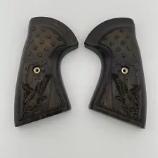 Altamont Wood Grips - Taurus M-85 Super Walnut Engraved