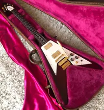 GIBSON FLYING V 67’ Short Vibrola 1995 Electric Guitar From Japan