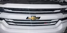 2016-2018 Silverado 1500 Z71 Grille Painted Surround Slotted Background 782882