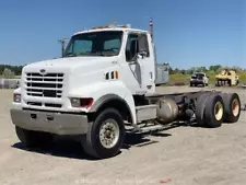 2005 Sterling CX12 Cab and Chassis Truck PTO Cummins Diesel Eaton Fuller bidadoo