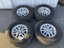 2014-2021 NISSAN FRONTIER Wheel and Tire Set 16x7 alloy 265/70R16 OEM