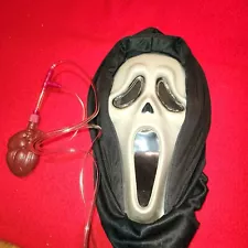 Ghost face Scream movie mask, with pump, for bloody option, great condition