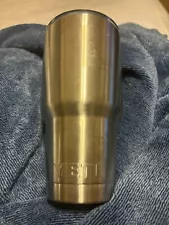 YETI Rambler 30 oz Stainless Steel Vacuum Insulated Tumbler