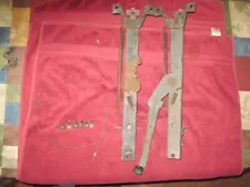 81-87 Chevy GMC Truck Front Bench Seat Tracks 88-91 Suburban CK10 20 30 (A)