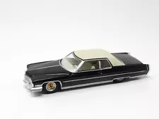 Greenlight 1:64 - California Lowriders - 1973 Cadillac Coupe Deville Black/Gold