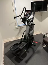 Bowflex Max Trainer M6 Elliptical Barely Used - Electronics/Screen Not Working