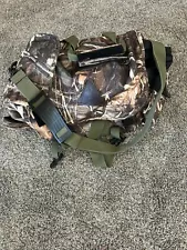 Ducks Unlimited Blind Bag Gear Duffel Camo Should Strap Pockets