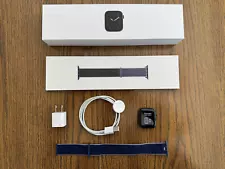 Apple Watch Series 5 44mm GPS - Space Grey Aluminum