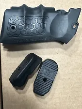 Ruger Mark IV 22/45 Tandomcross Hive Grip And 2 Magazine Bases
