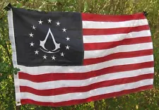 ASSASSIN'S CREED 13 Stars in a Circle 13 Stripes w/LOGO 29" x 48" Flag - VG Cond