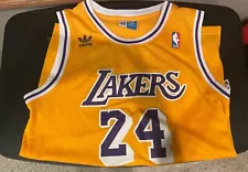 New ListingKobe Bryant Los Angeles Lakers Yellow Adidas number 24 Size S Jersey