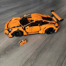 LEGO TECHNIC: Porsche 911 GT3 RS (42056)