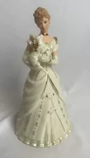 Limited Edition Lenox Porcelain Classic Ivory Figurine A Home For Christmas